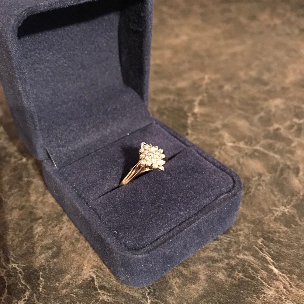 🔥Diamond cluster ring - Picture 3 of 8